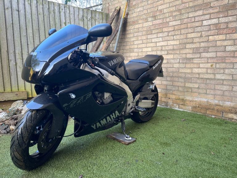 1997 Yamaha Thunderace YZF1000R