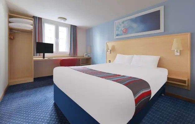 M62 Eastbound Travelodge 