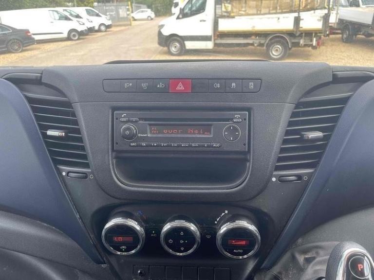 Iveco Daily 3.0 70C18 Flat Bed 7.2 Ton Truck Diesel Automatic Lorry - PRICE DROP