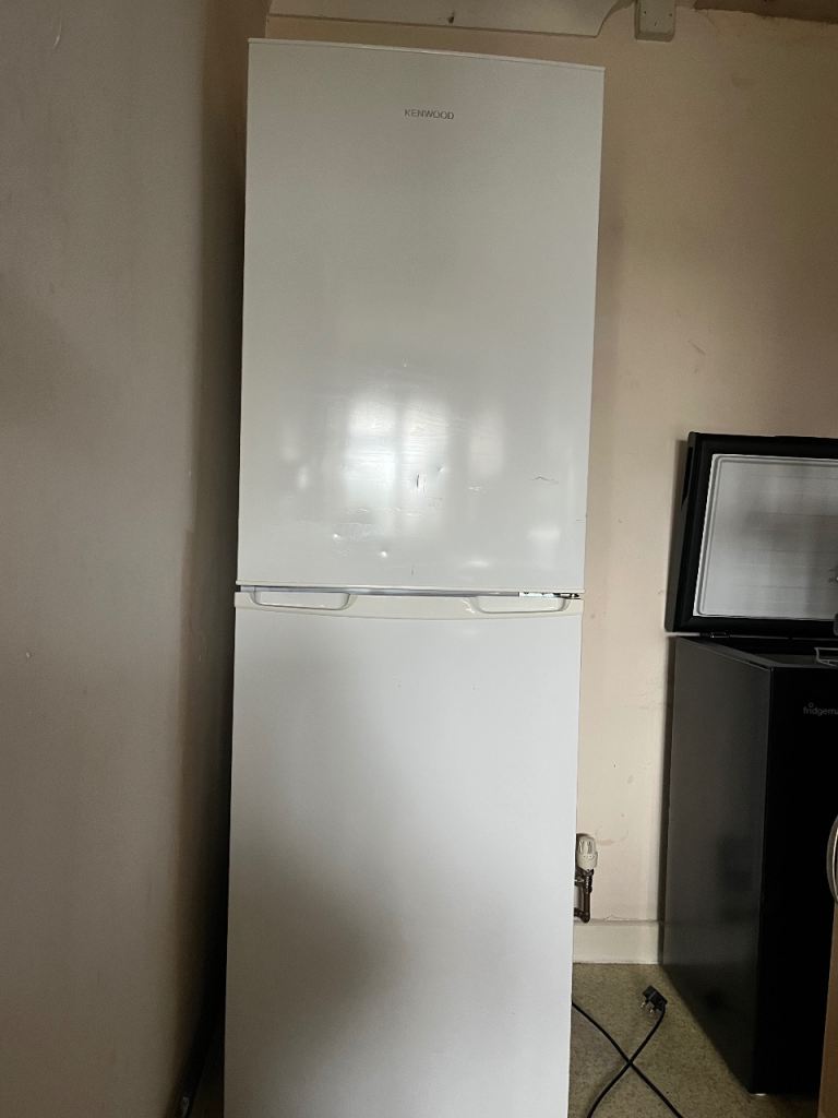 Fridge freezer 
