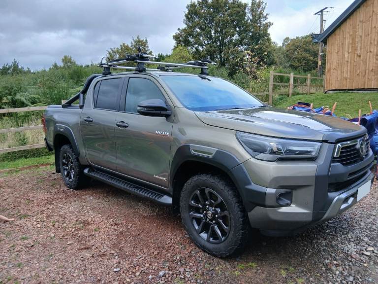 Toyota Hilux Invincible X