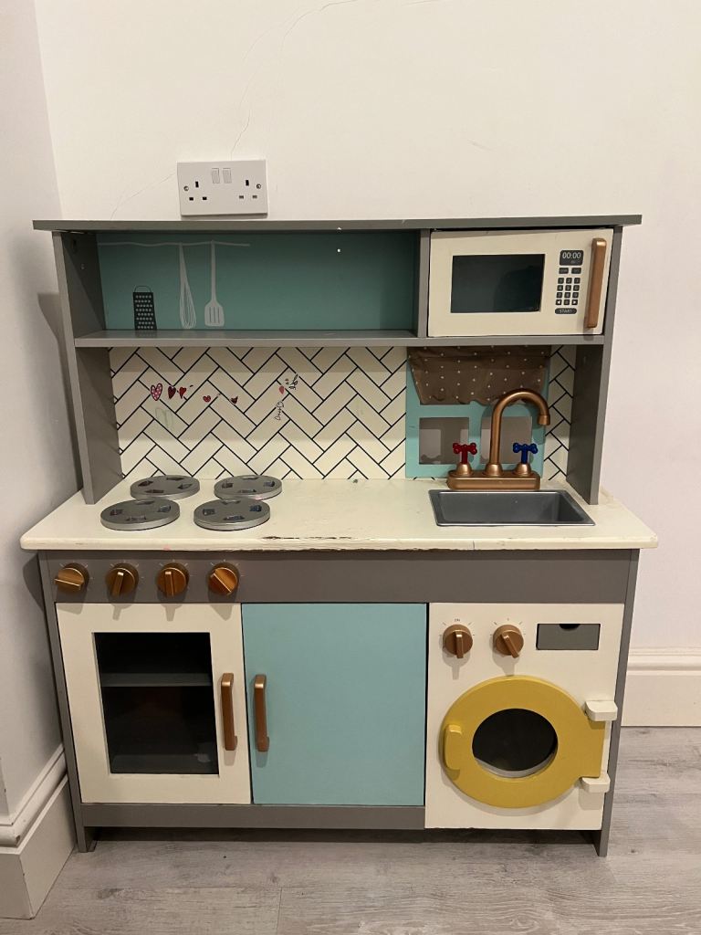 Wooden Kitchen Play set - FREE - COLLECTION ONLY