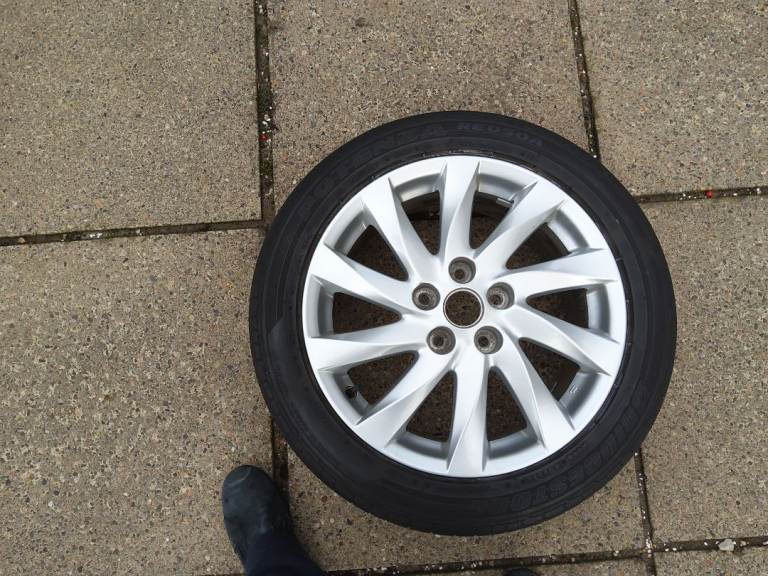 Mazda 6, 17 inch alloy wheel and tyre