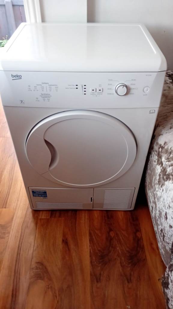 FREE DELIVERY SAME DAY Beko 7kg condenser dryer nearly new £150