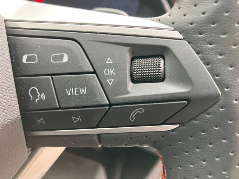 2025 SEAT Leon 1.0 eTSI FR 5dr DSG Hatchback PETROL Automatic