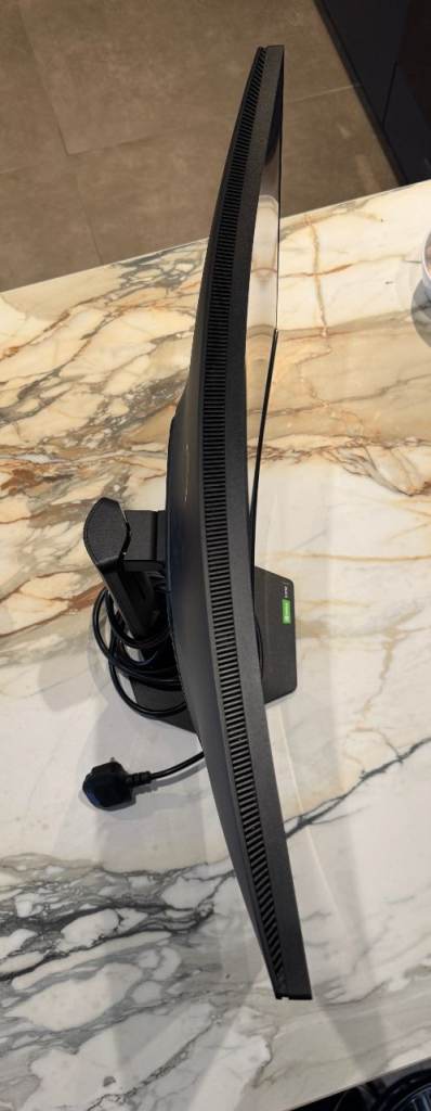 Dell S2721HGF 27 Inch Full HD (1920x1080) 1500R Curved Gaming Monitor, 144Hz