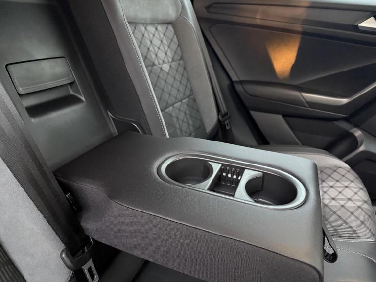 VOLKSWAGEN T-ROC 1.5 TSI R-Line DSG Euro 6 (s/s) 5dr 2022