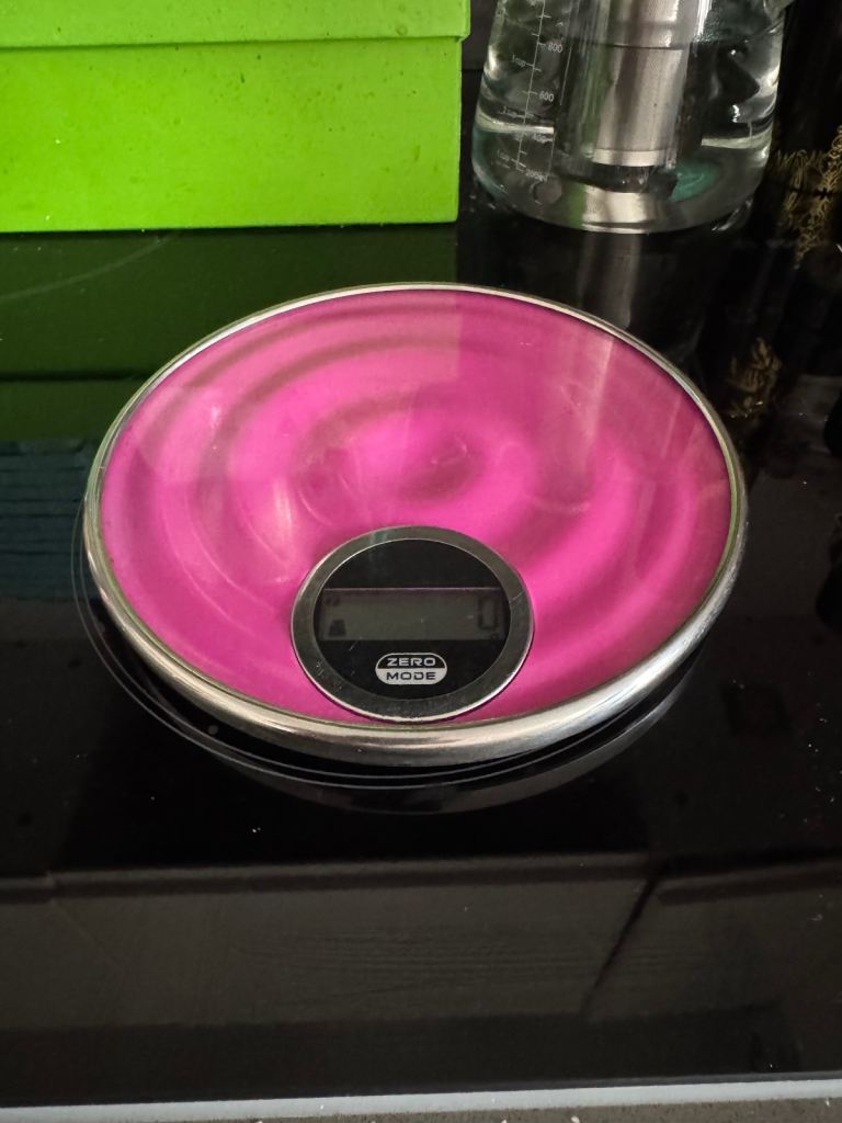 Zero Mode Electronic Kitchen Scale - Pink, Good Condition