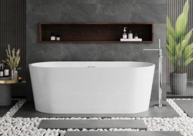 New Nuie freestanding bath 