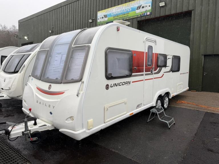 2016 BAILEY UNICORN BARCELONA - 4 BERTH CARAVAN 