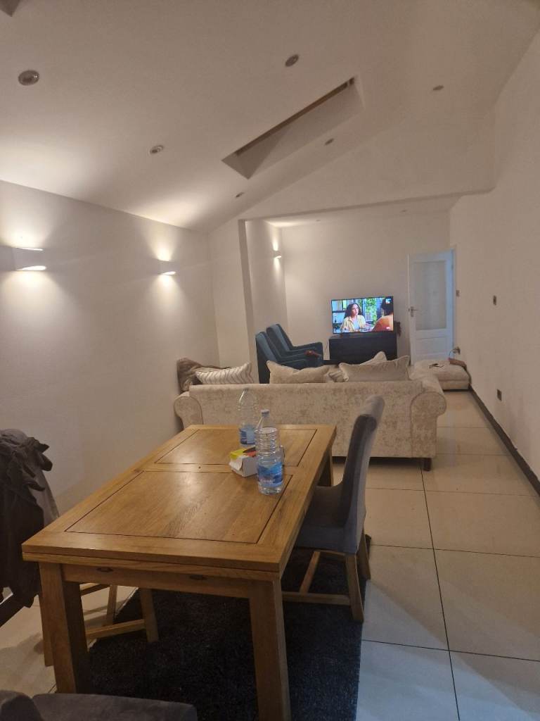 Room available in house box room and big rooms is also available 