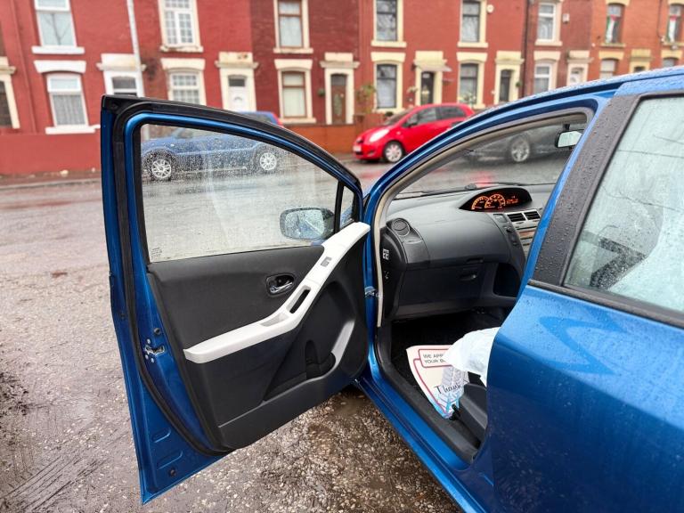 2010 Toyota Yaris 1.33 Dual VVT-i TR Euro 4 (s/s) 5dr HATCHBACK Petrol Manual