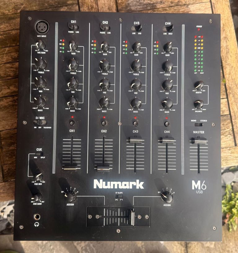 NUMARK M6 USB