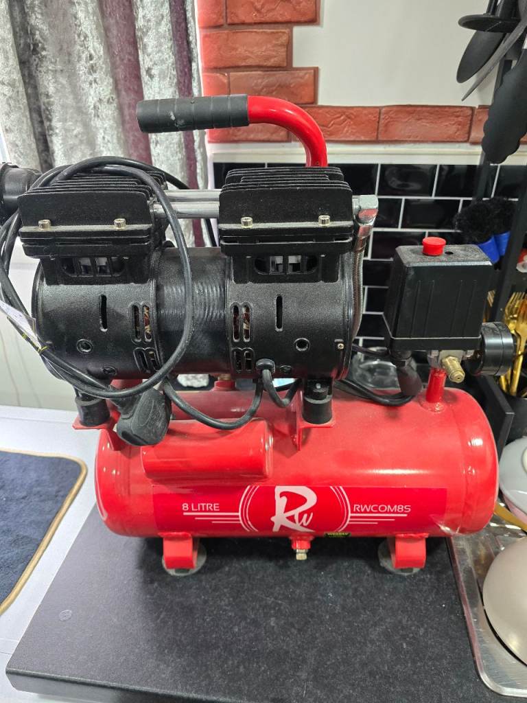 RWCOMES 8 Litre Air Compressor - Good Working Order