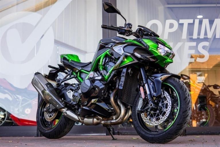 Kawasaki Z H2 PERFORMANCE EDITION ! AKRO ! STUNNING