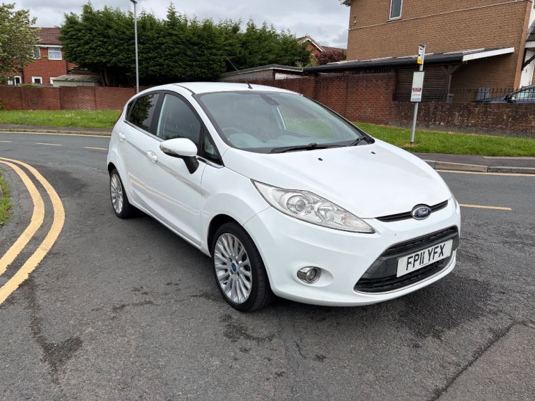 Ford, FIESTA, Hatchback, 2011, Manual, 1388 (cc), 5 doors