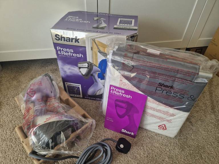 Shark Professional Press & Refresh Fabric & Garment Steamer