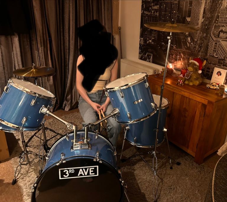 3rd AVE Blue Drum Kit – Good Condition