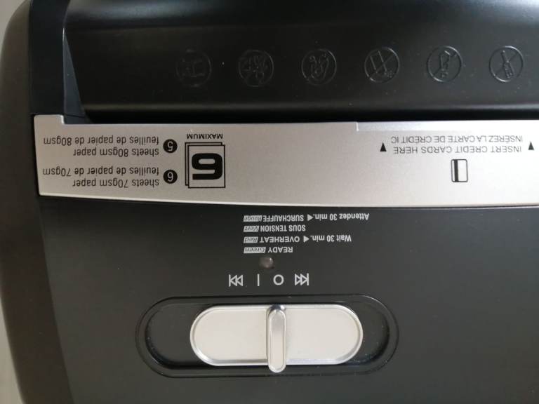Amazon Basics Paper & Card Shredder 
