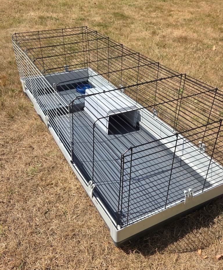 Cage for rabbit, guinea pig, hamster, gerbils etc