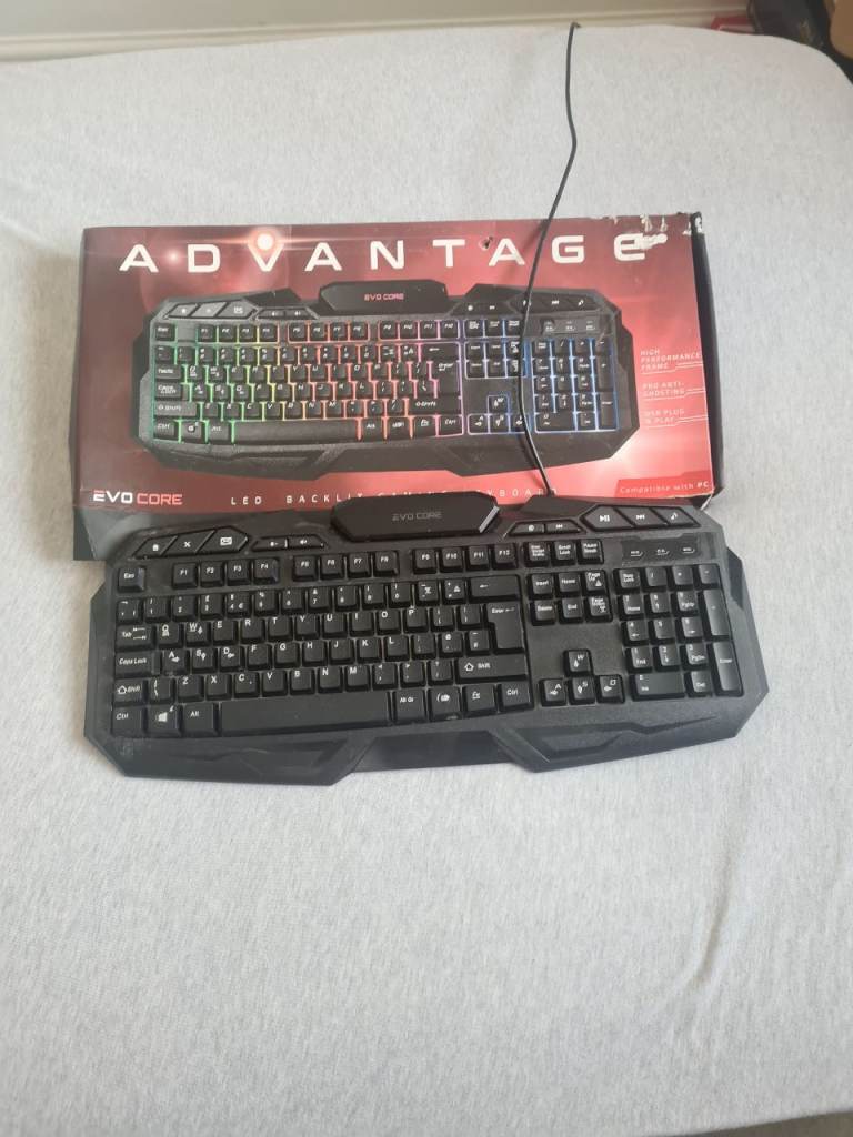 Advantage Evo Core LED Backlit Gaming Keyboard – Good Condition