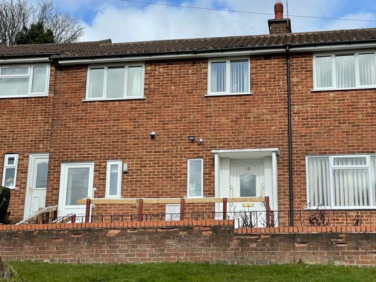 Three-Bedroom Family Home to Let – Dudley