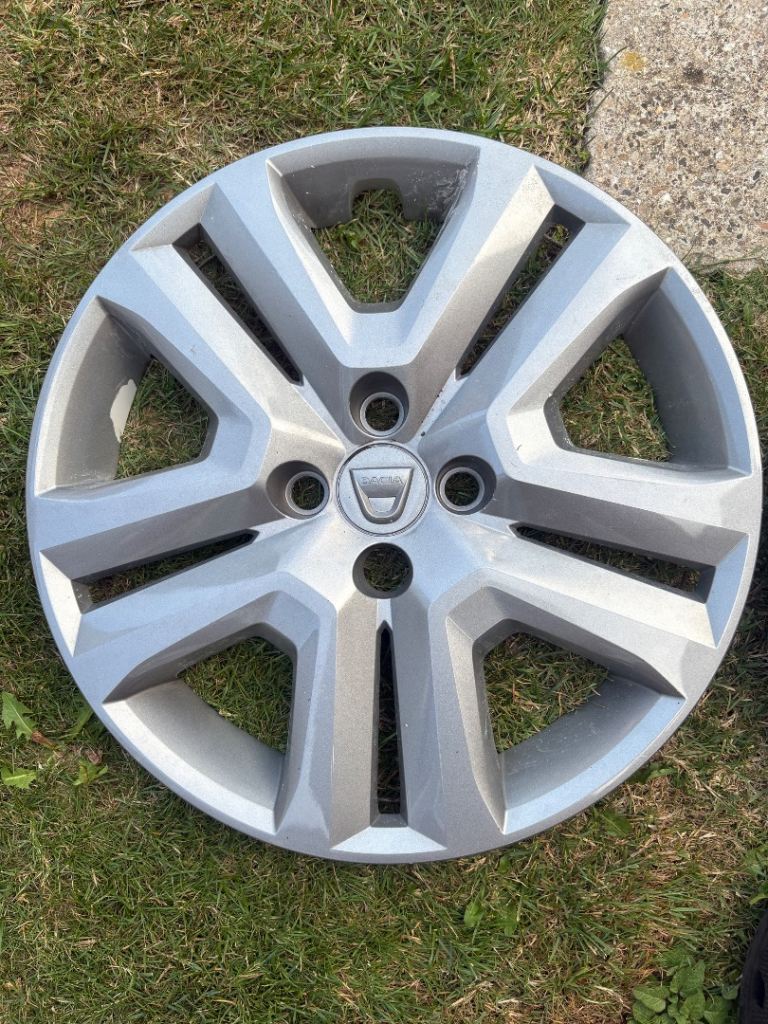 16 inch Dacia Sandero stepway alloy wheel trim