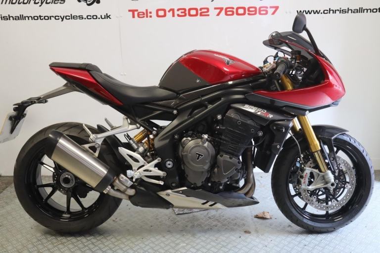 2022 Triumph Speed Triple 1200 RR