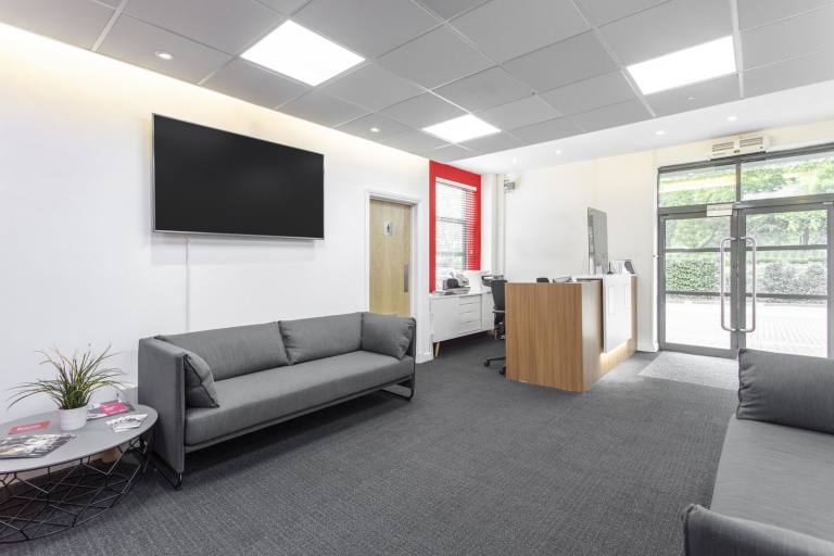 Warrington - WA2 0XP \ Establish a Professional Presence for Your Business