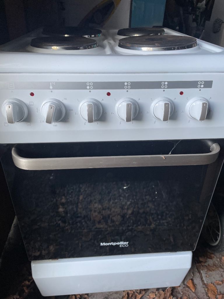 Free standing Cooker