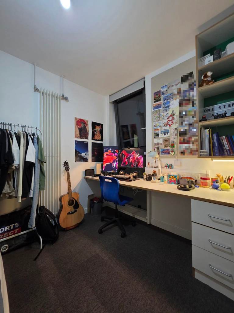 Private en-suite at Hyndland House