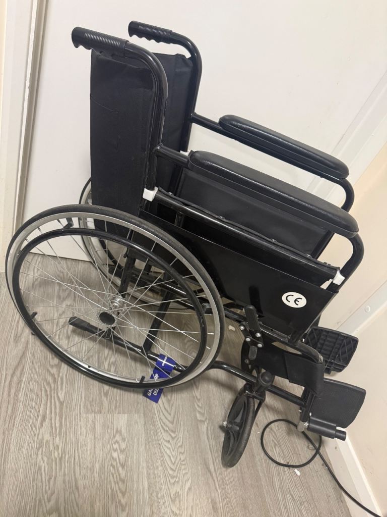 Black manuel Wheelchair – Good Condition, Ready to Use