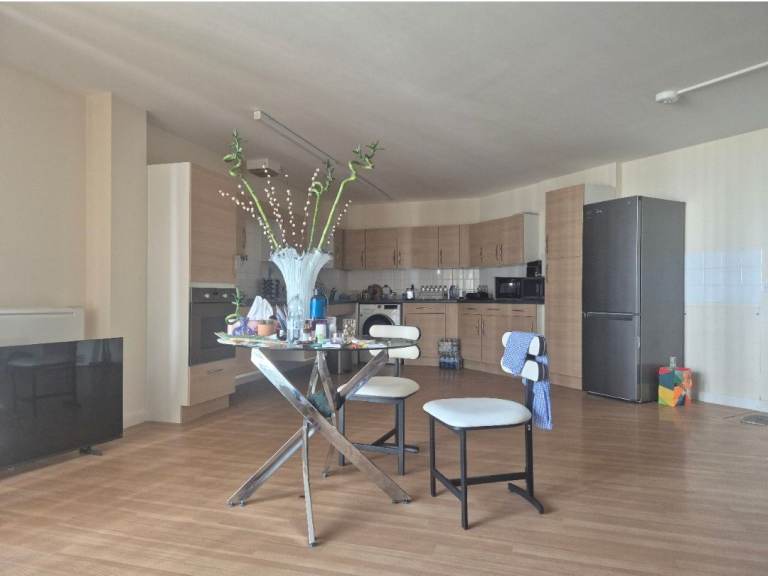 🏡 HOME SWAP ONLY | 2-Bedroom Flat | Brentford TW8 (Chiswick Border) | Assured Tenancy 