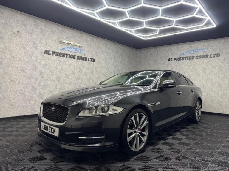 2014 Jaguar XJ 3.0d V6 Premium Luxury Saloon 4dr Diesel Auto Euro 5 (s/s) (275 ps) SALOON Diesel ...