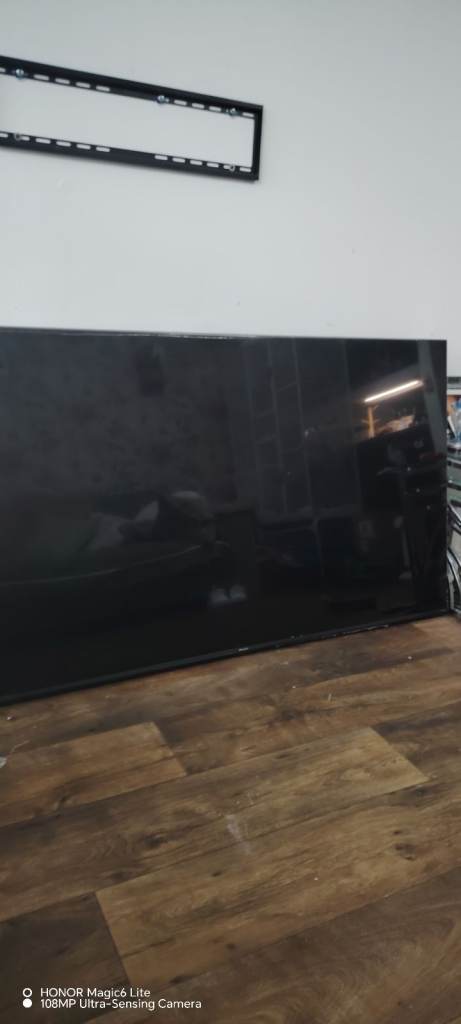  Free, 65in tv Hisense