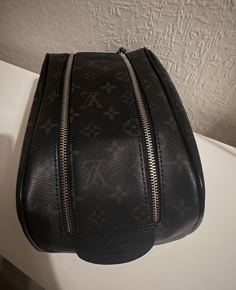 Louis Vuitton dopp bag 