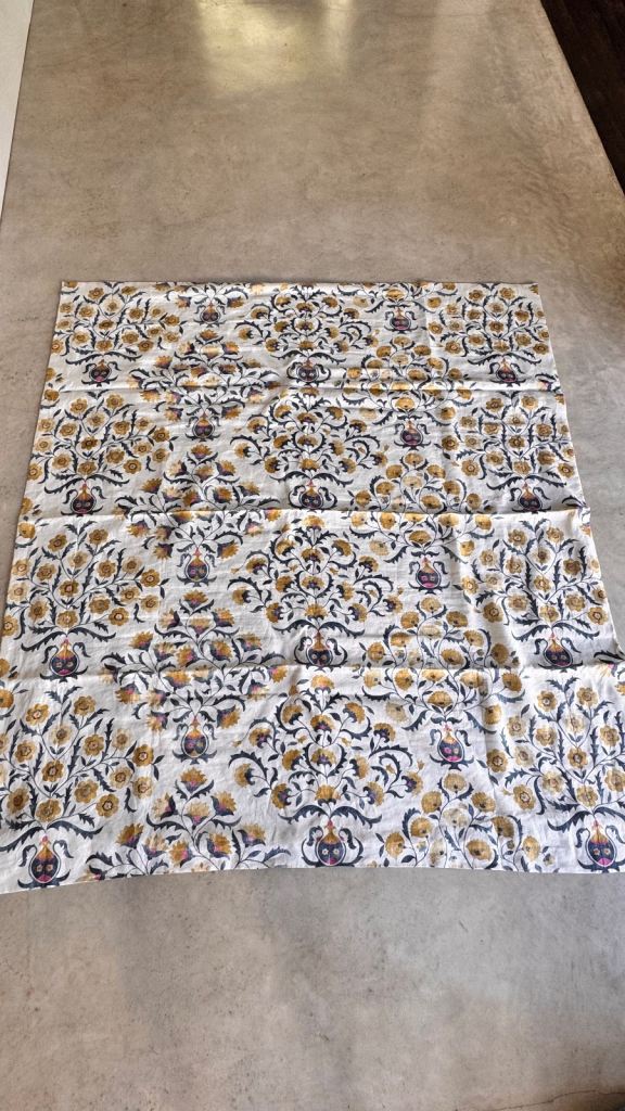 High Quality Lined Bedspread/Throw from a Smoke and Pet free home