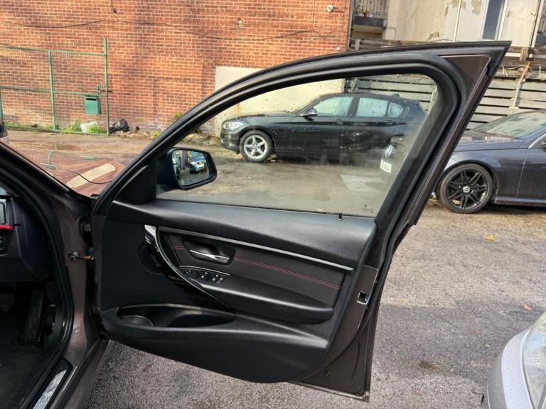 2014 BMW 3 Series 2.0 318d Sport Euro 5 (s/s) 4dr SALOON Diesel Manual