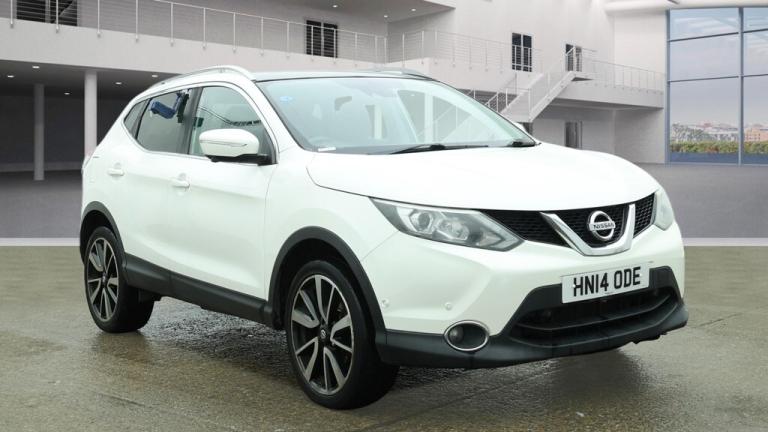 2014 Nissan Qashqai 1.2 DiG-T Tekna 5dr HATCHBACK Petrol Manual