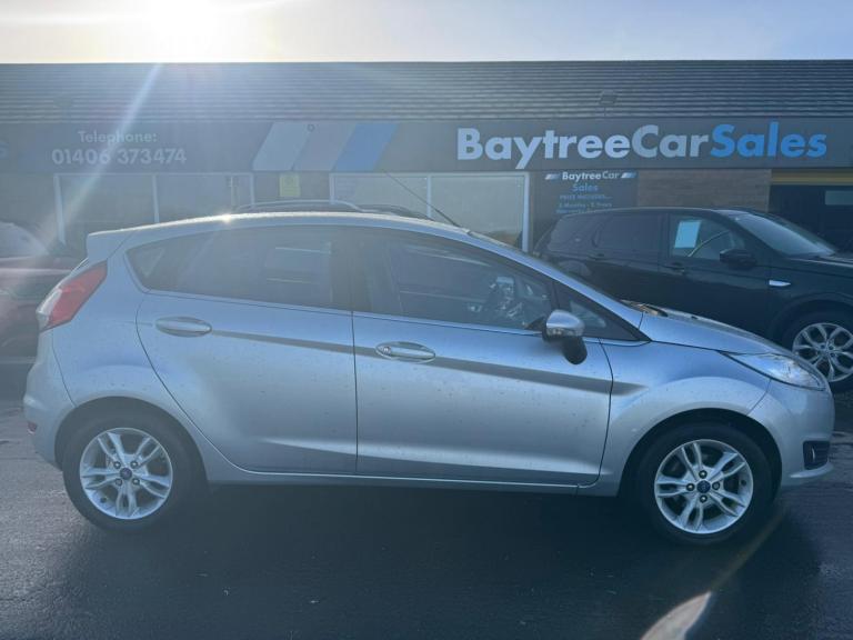 FORD FIESTA 1.3 Zetec Silver Manual Petrol 2014