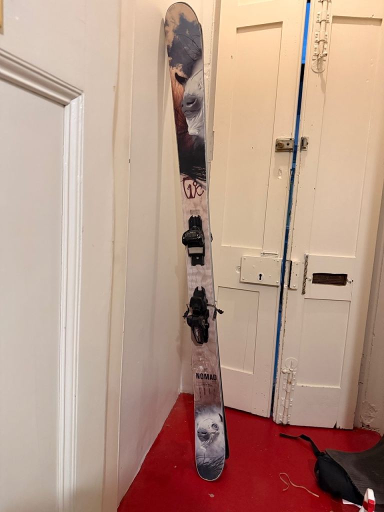 Icelantic Nomad RKR 191cm - Skis with Bindings