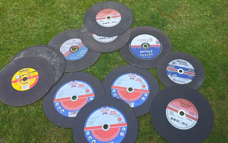 Selection of Metal Cutting Discs - DeWalt and Others