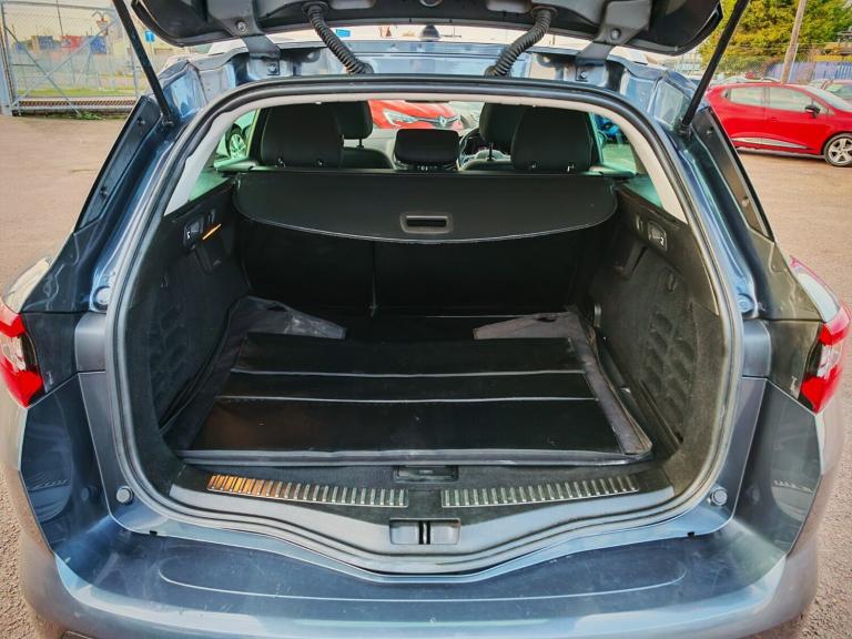 2019 Renault Megane 1.5 Blue dCi 115 Iconic 5dr ESTATE DIESEL Manual