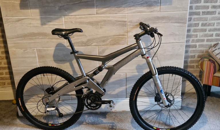 image for MARIN FULL SUSPENSION FOX/FRONT/BACK SHOXSRAND NEW SHIMANO XT FLUID BRAKES SIZE MEDIUM VGC £200