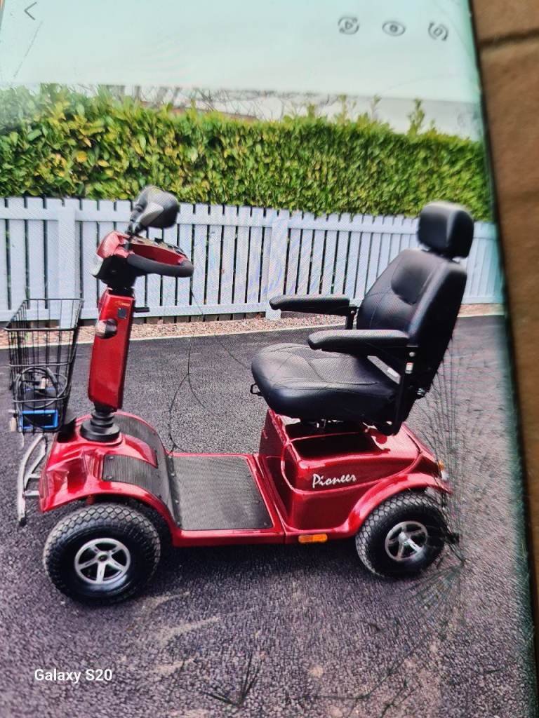 Larger 8 mph pioneer rascal mobility scooter can deliver today good condition 