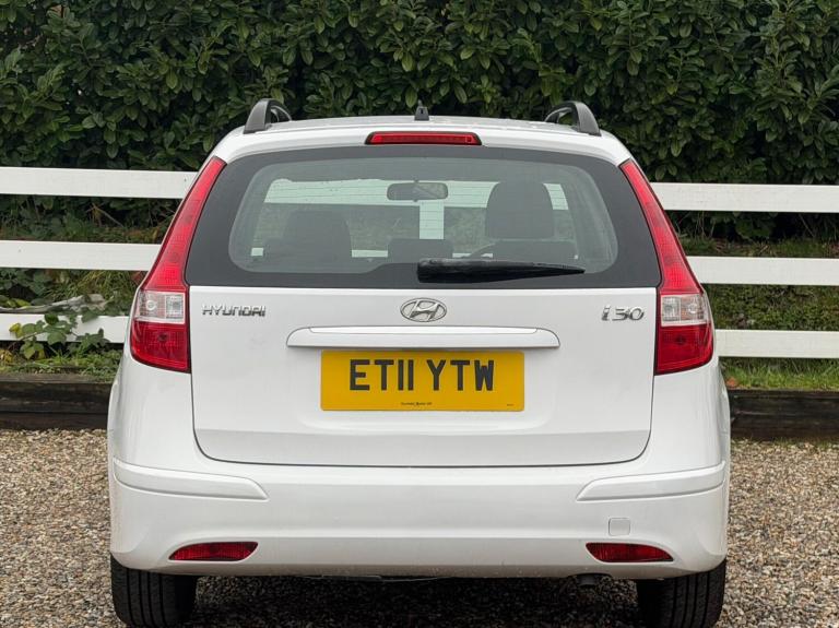 2011 Hyundai i30 1.6 Comfort 5dr Auto ESTATE PETROL Automatic
