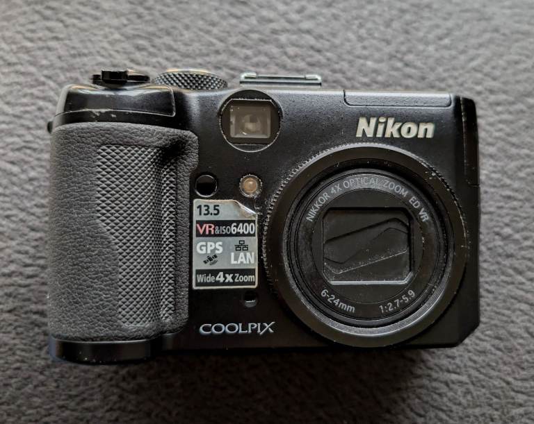 Nikon Coolpix P6000 