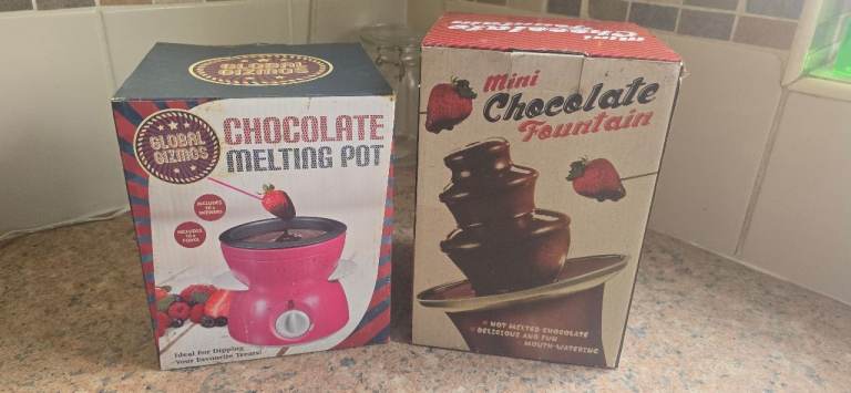 Global Gizmos Chocolate Melting Pot & Mini Chocolate Fountain - NEW