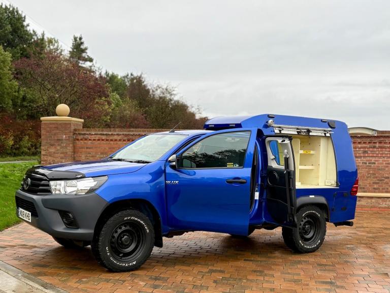 2018 Toyota Hilux Active Extra Cab Pick Up 2.4 D-4D 4x4 ***Workshop / Utility Truck*** PICK UP Di...