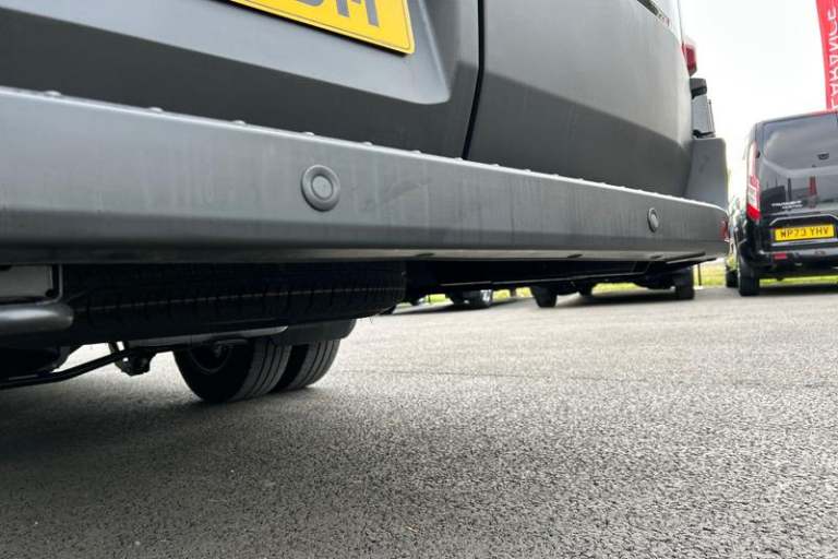 2025 Ford Transit 460 Limited AUTO L4 H3 ELWB High Roof 17 Seat Minibus RWD 2.0 EcoBlue 165ps Min...